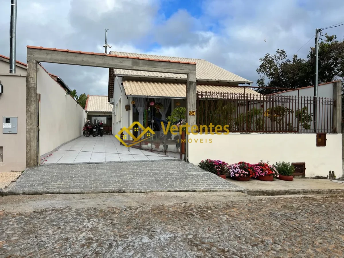 Imagem de Casa Ampla, Arejada e Pronta para Morar – Alto das Águas – Tiradentes/MG!