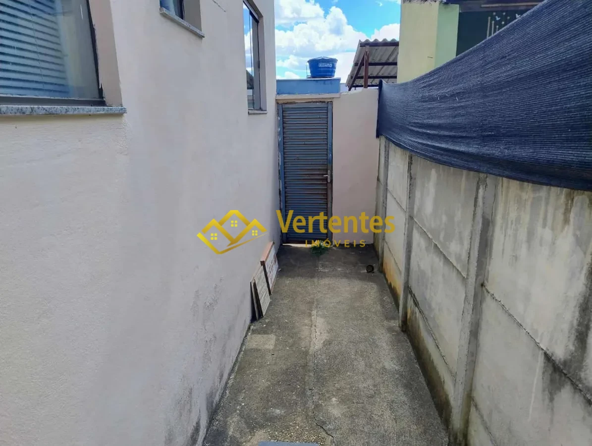 Imagem de Aluguel de Casa com Quintal Amplo e Garagem – Cidade Universitária!