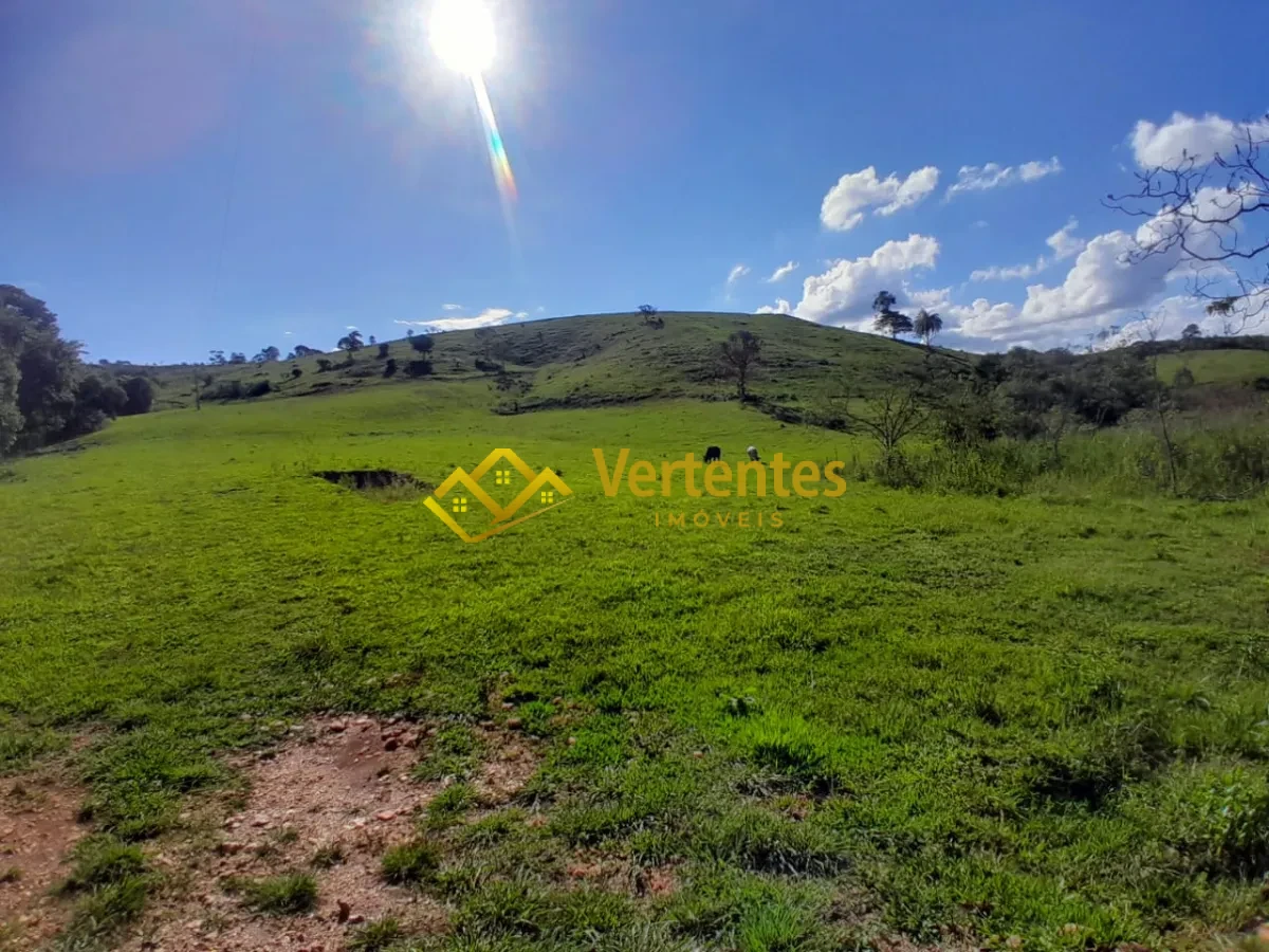 Imagem de Oportunidade Única: 18 Hectares com Luz e Água em Tiradentes