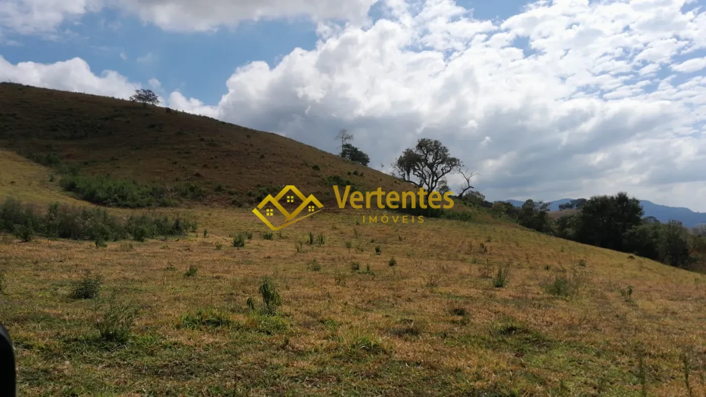 Imagem de Oportunidade Única: 18 Hectares com Luz e Água em Tiradentes