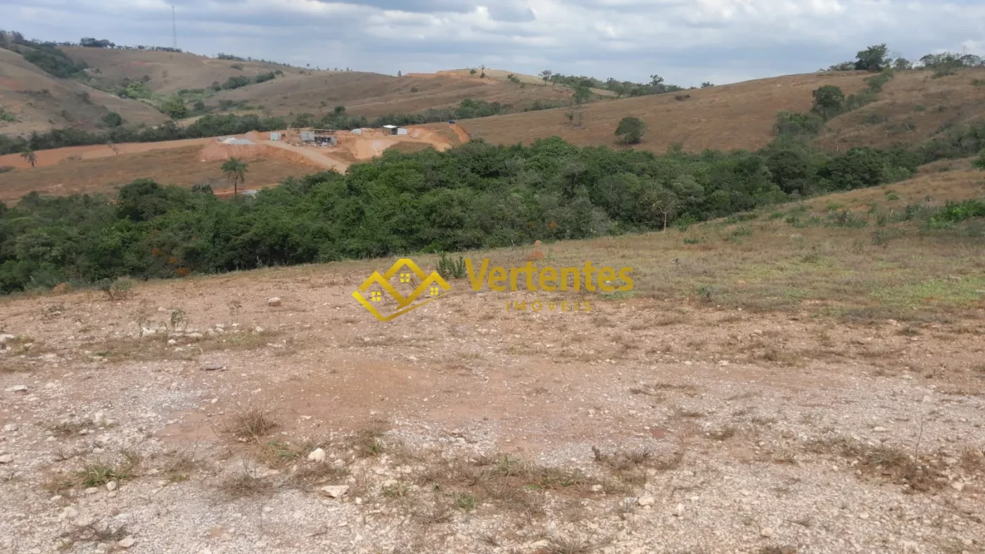Imagem de Oportunidade Única: 18 Hectares com Luz e Água em Tiradentes