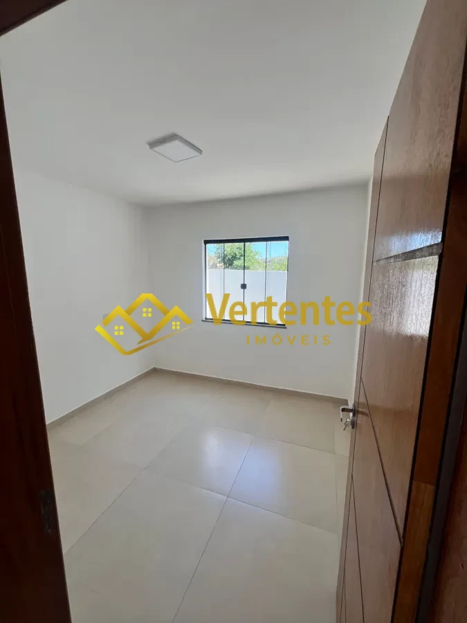 Imagem de Oportunidade Única: Casa com 2 Quartos e 2 Vagas na Cidade Universitária!