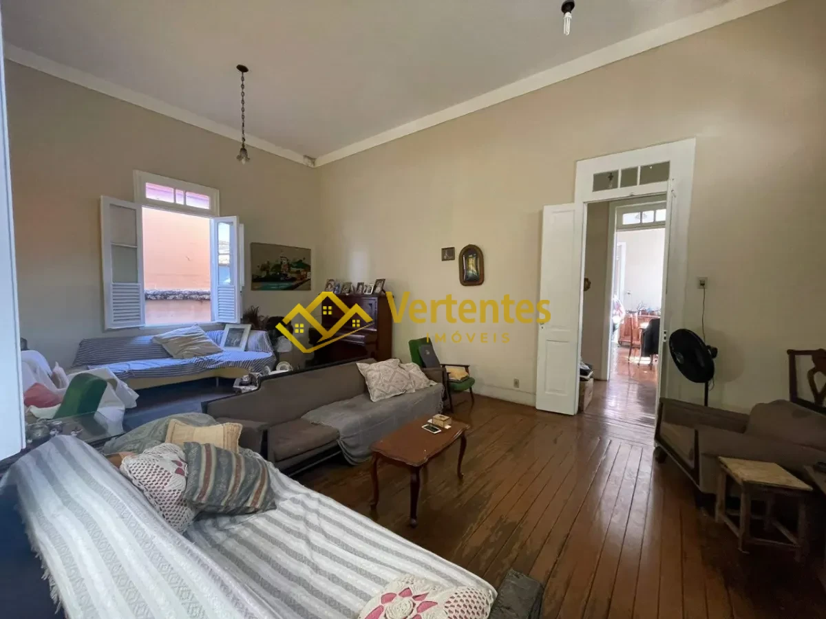 Imagem de Conjunto de 2 Casas + Loja no Centro Histórico de São João del-Rei!