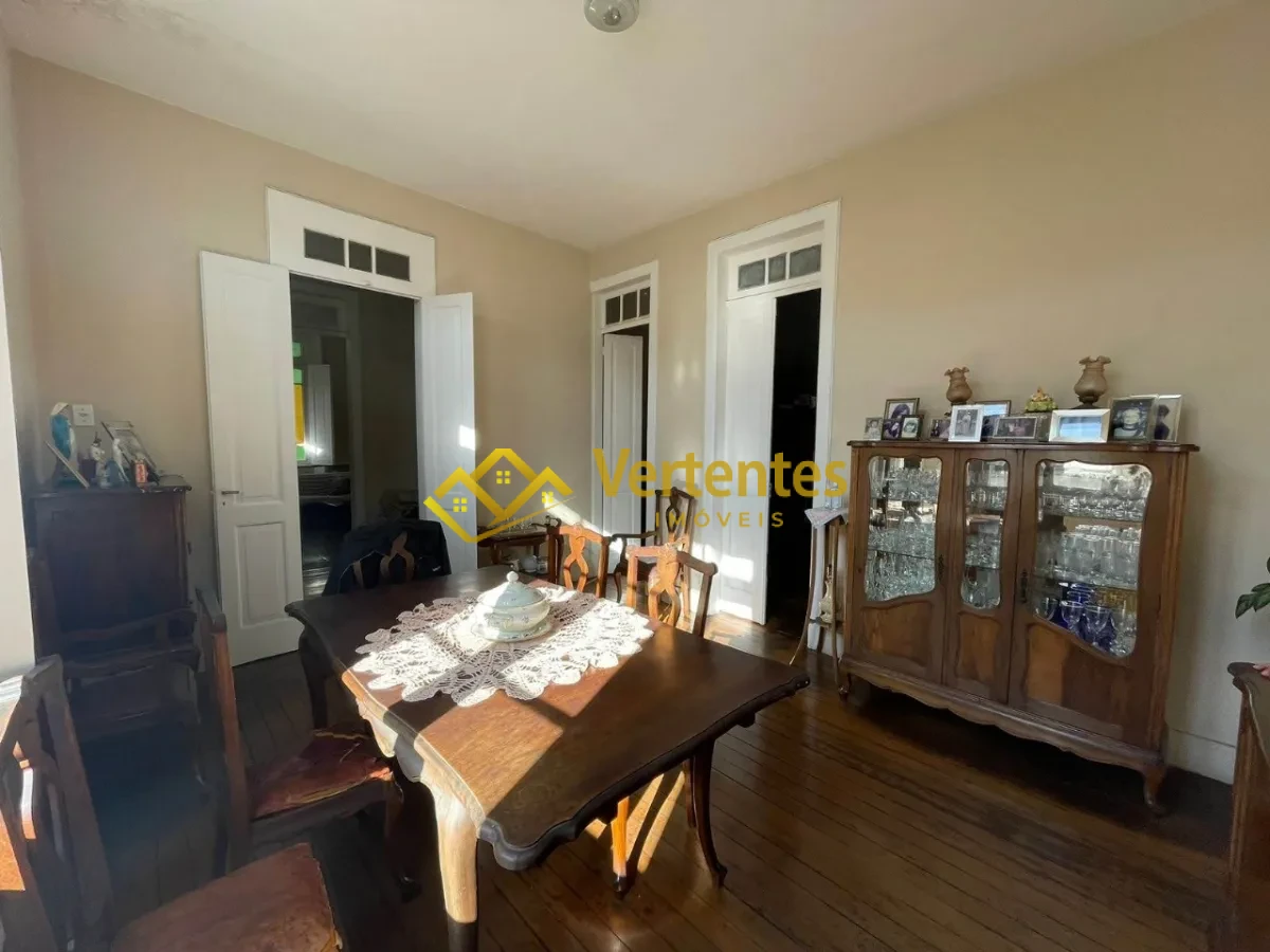 Imagem de Conjunto de 2 Casas + Loja no Centro Histórico de São João del-Rei!