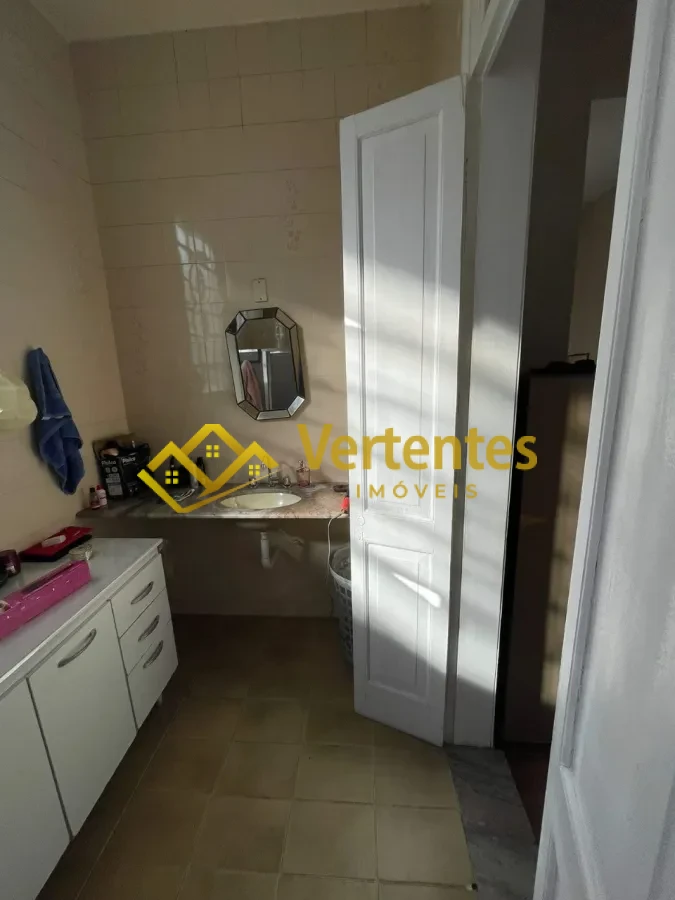 Imagem de Conjunto de 2 Casas + Loja no Centro Histórico de São João del-Rei!