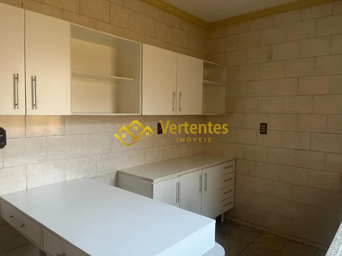 Imagem de Oportunidade! Casa com 3 Quartos para Alugar na Colônia de Marçal!