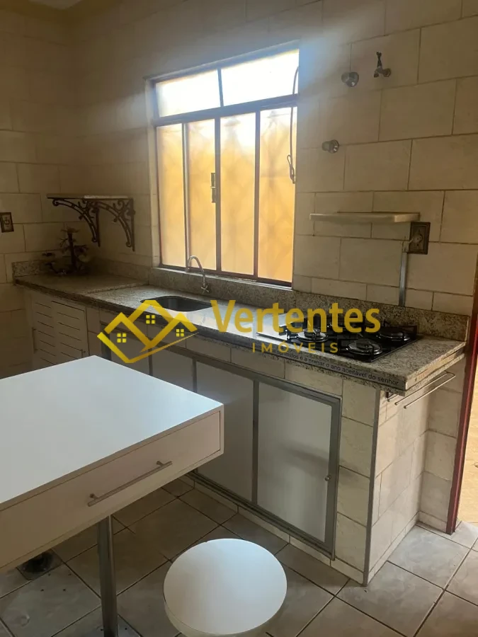 Imagem de Oportunidade! Casa com 3 Quartos para Alugar na Colônia de Marçal!