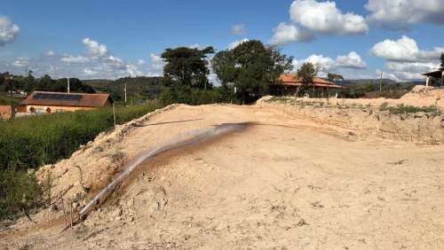 Imagem de 🌿 Excelente Terreno com 1.400 m² e Dois Patamares Prontos para Construção!