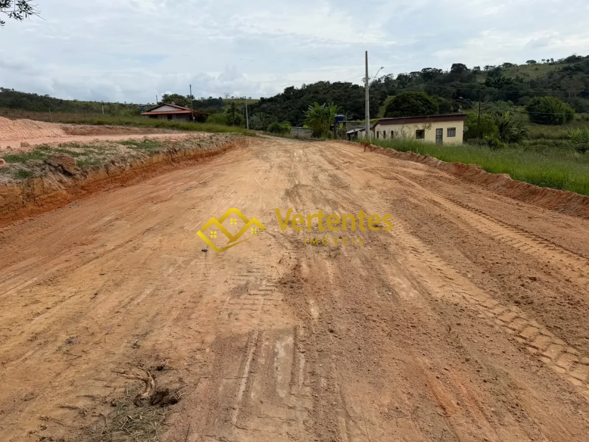 Imagem de 🌿 Excelente Terreno com 1.400 m² e Dois Patamares Prontos para Construção!