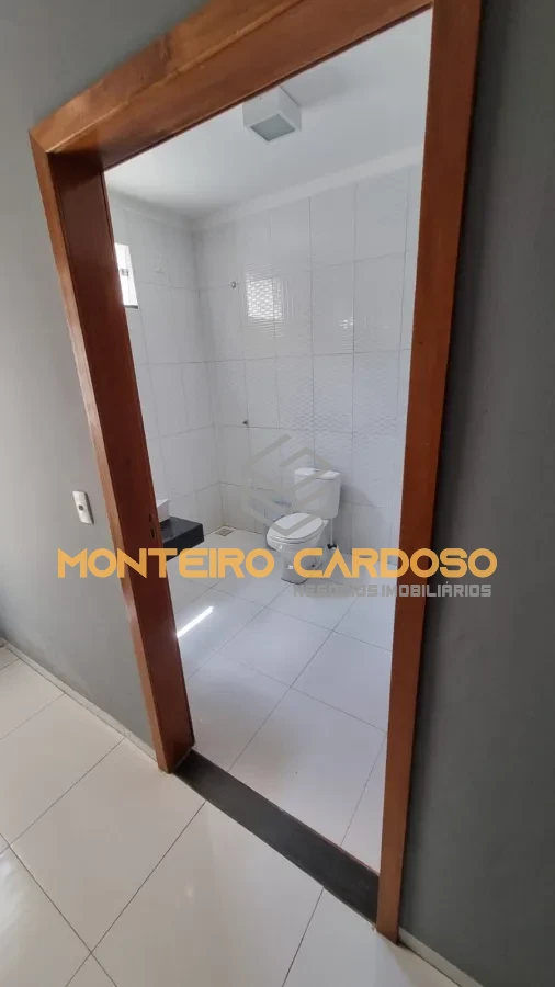 Imagem de Prédio Comercial Com Energia Solar