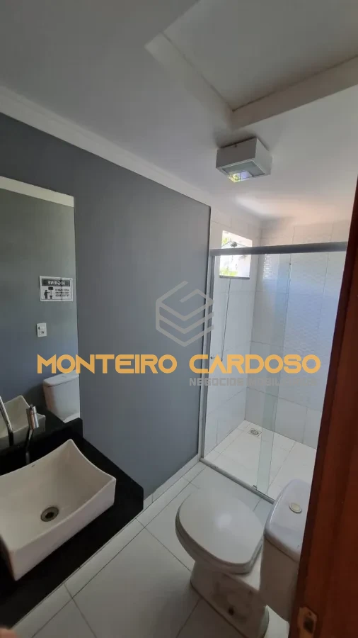 Imagem de Prédio Comercial Com Energia Solar