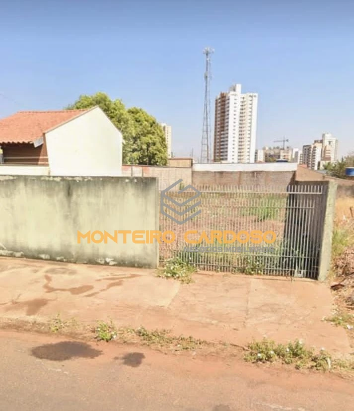 Imagem de Terreno a Venda 10x30 - Bairro Cidade Alta Próximo ao Shopping.