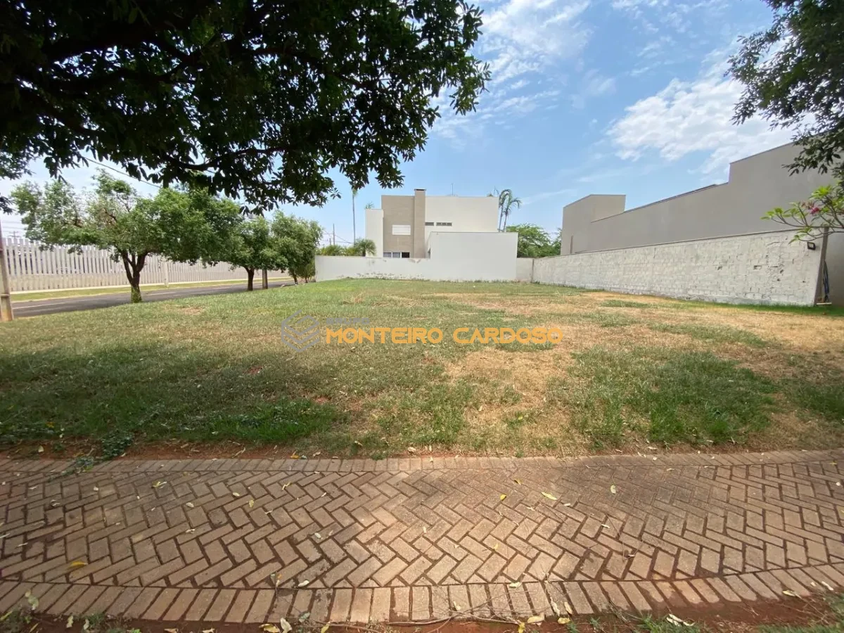 Imagem de terreno a venda - Condomínio Village do Cerrado