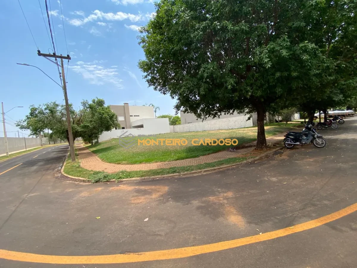 Imagem de terreno a venda - Condomínio Village do Cerrado