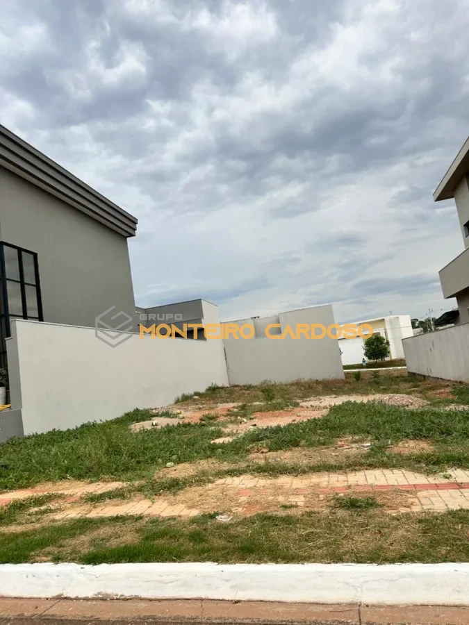 Imagem de vendo terrreno no Condomínio Vila Toscana