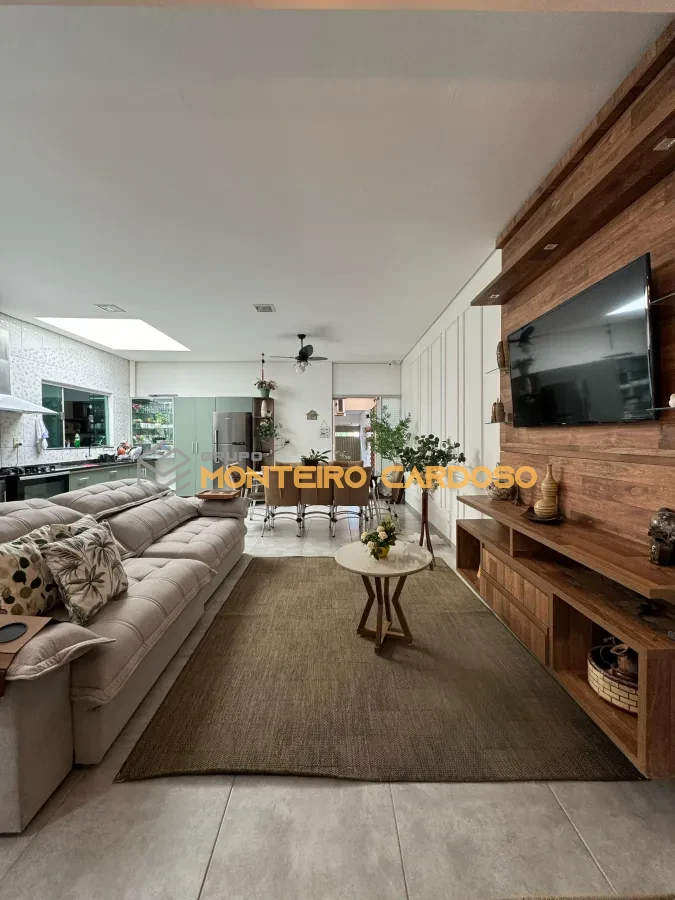 Imagem de Casa com Decor Alto Padrão à Venda – Bairro José Sobrinho