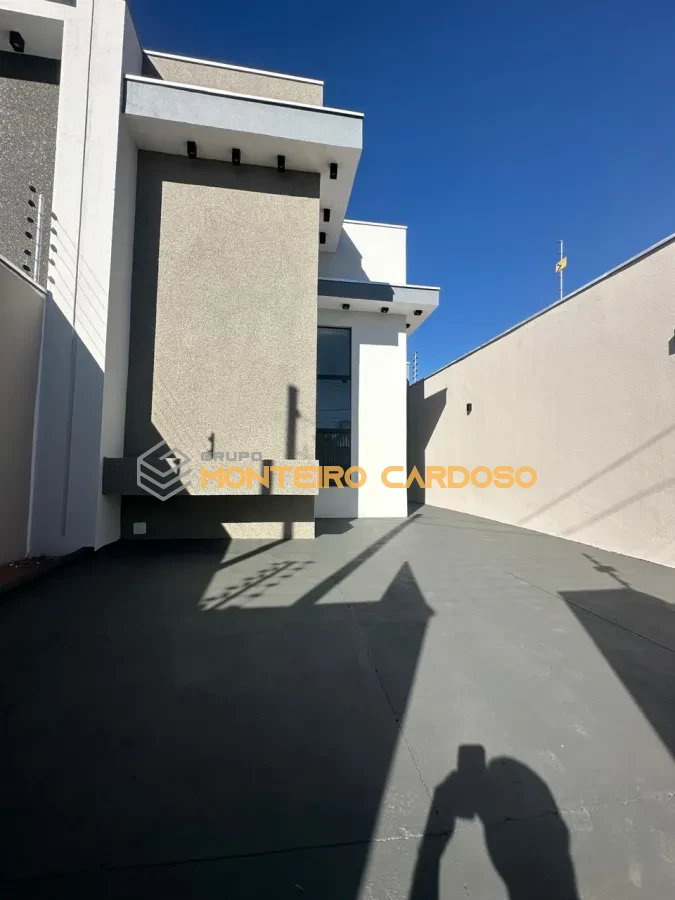 Imagem de VENDO CASA NOVA NO JARDIM NILMARA