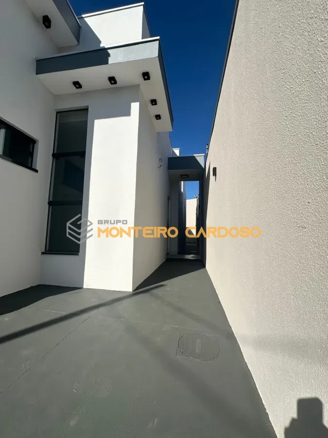 Imagem de VENDO CASA NOVA NO JARDIM NILMARA