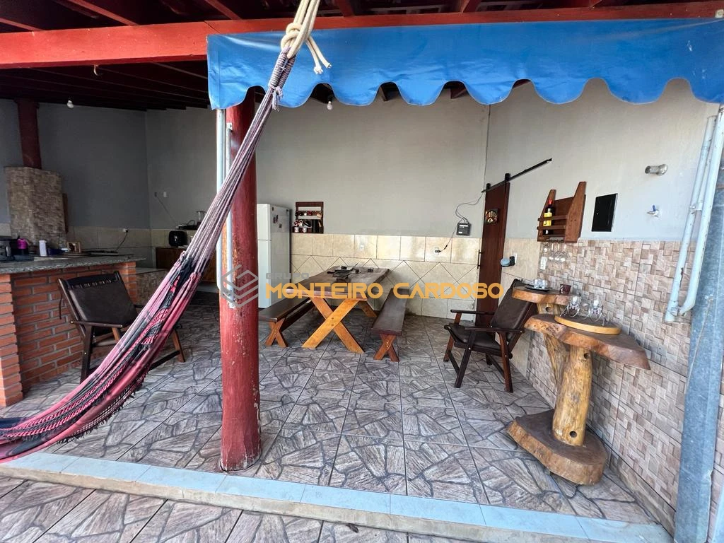 Imagem de CASA À VENDA COM CONVENIÊNCIA – JARDIM PLANALTO