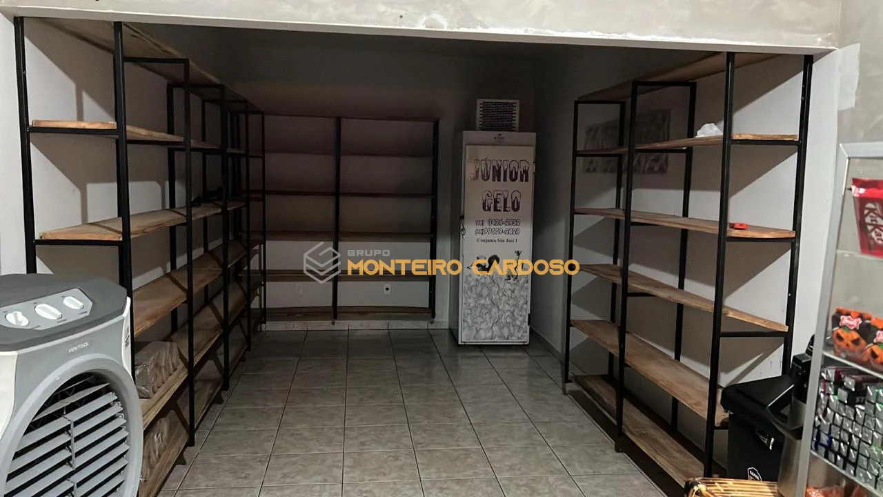 Imagem de CASA À VENDA COM CONVENIÊNCIA – JARDIM PLANALTO