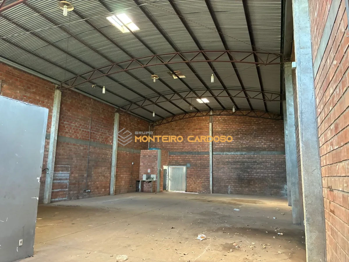 Imagem de Barracão – Avenida dos Estudantes