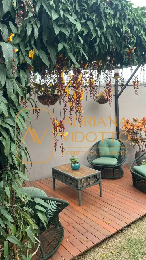 Imagem de Excelente casa em condomínio com 3 quartos, sendo 1 suíte,  piscina, quintal, area gourmet, jardim