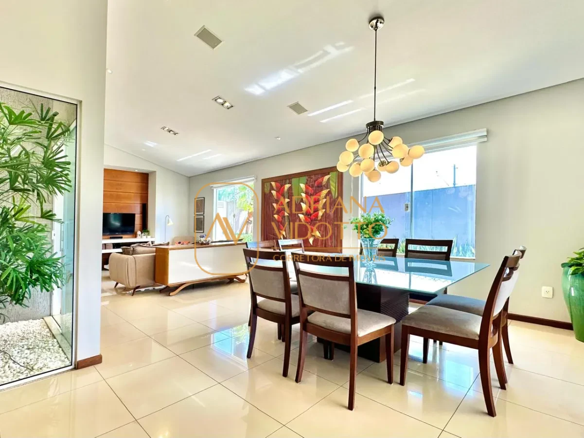 Imagem de Excelente casa em condomínio com 3 quartos, sendo 1 suíte,  piscina, quintal, area gourmet, jardim