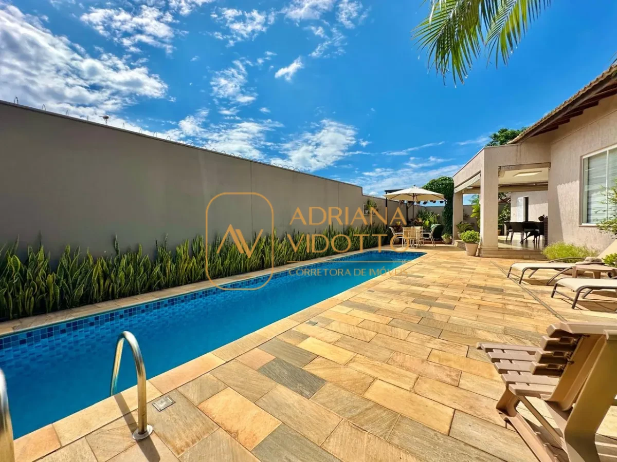 Imagem de Excelente casa em condomínio com 3 quartos, sendo 1 suíte,  piscina, quintal, area gourmet, jardim