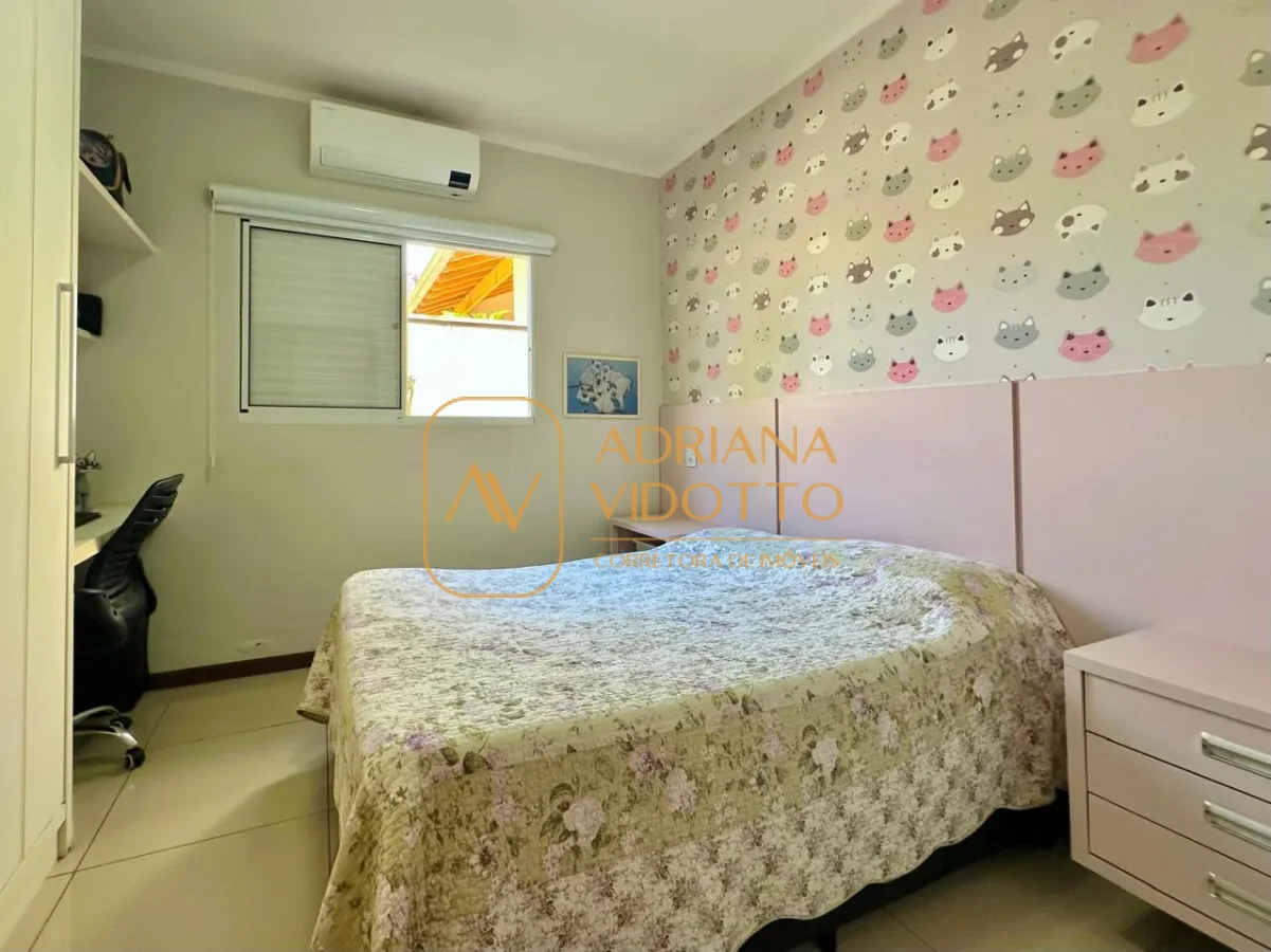 Imagem de Excelente casa em condomínio com 3 quartos, sendo 1 suíte,  piscina, quintal, area gourmet, jardim