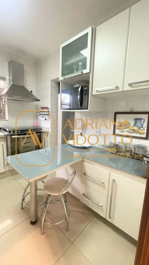 Imagem de Excelente casa em condomínio com 3 quartos, sendo 1 suíte,  piscina, quintal, area gourmet, jardim