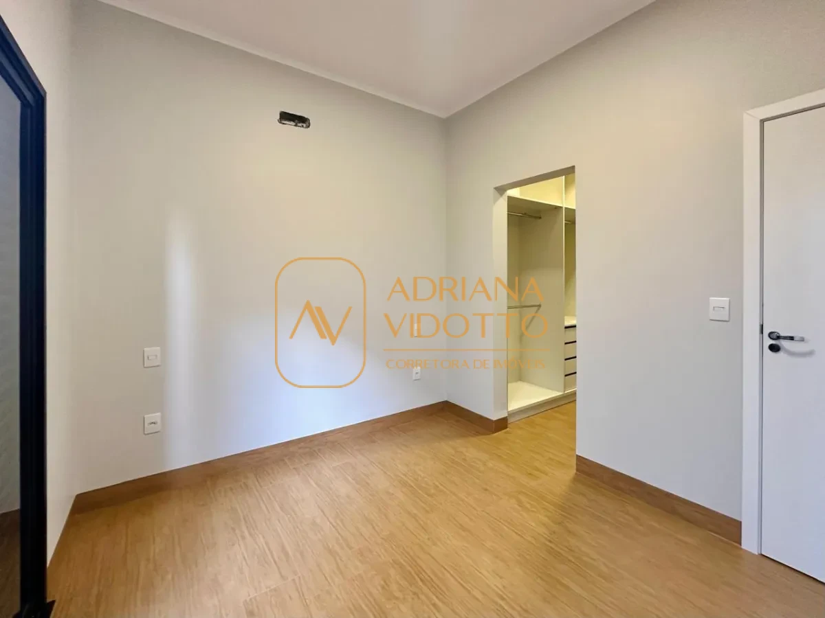 Imagem de Casa de condomínio a venda com 3 quartos, sendo 1 suíte com closet, área gourmet e piscina