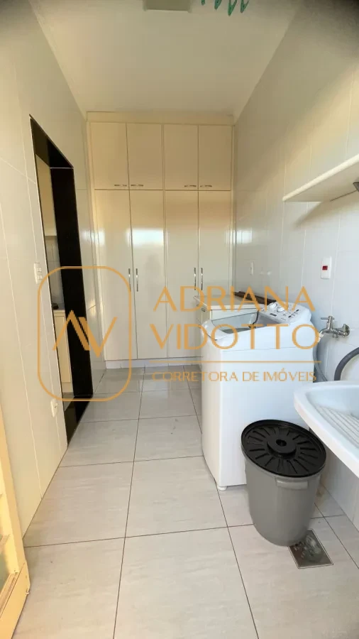 Imagem de Casa à venda no Condomínio Flamboyants com 3 quartos, sendo 1 suíte, área gourmet e piscina