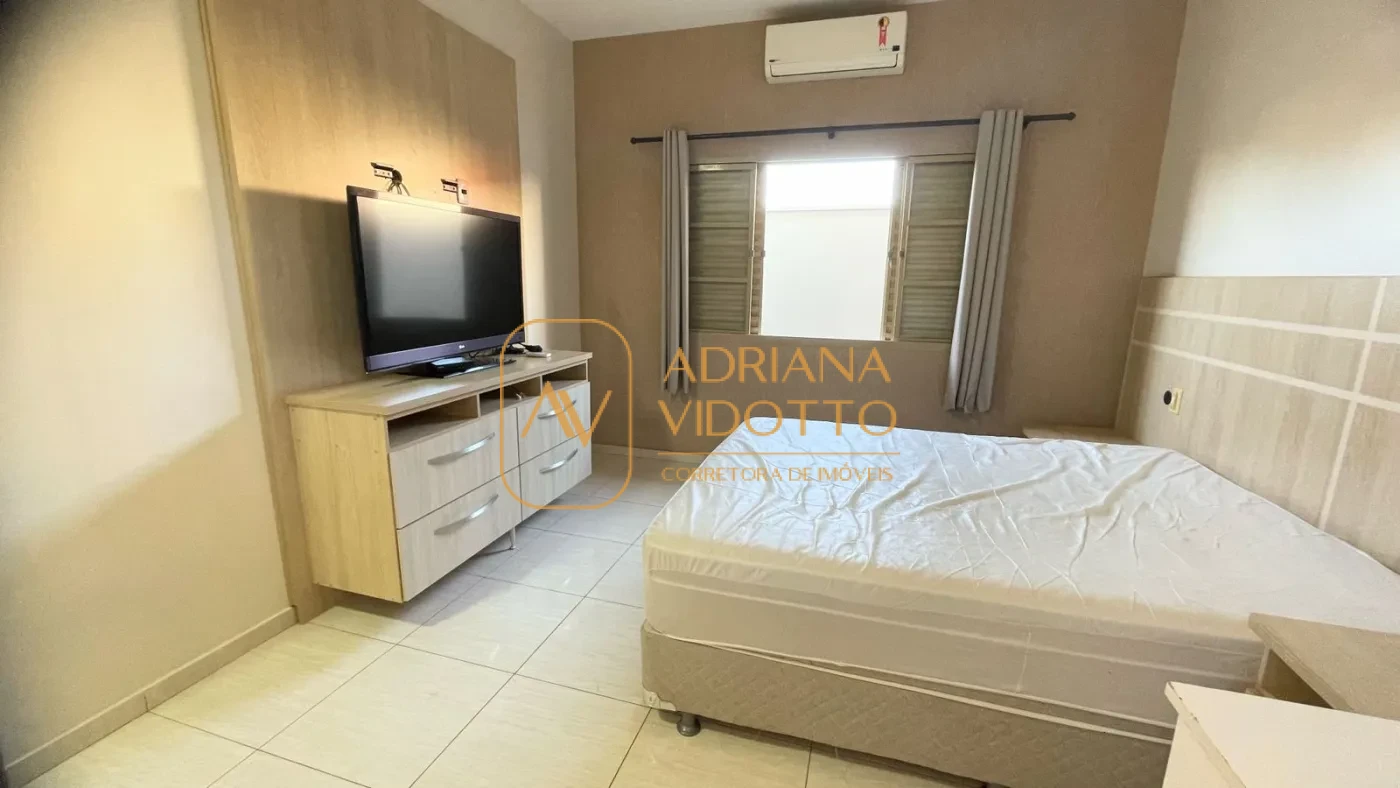 Imagem de Casa à venda no Condomínio Flamboyants com 3 quartos, sendo 1 suíte, área gourmet e piscina