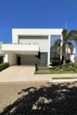 Imagem de CASA DE CONDOMÍNIO COM 3 SUÍTES, SENDO UMA MASTER COM BANHEIRA, ÁREA GOURMET COM PISCINA