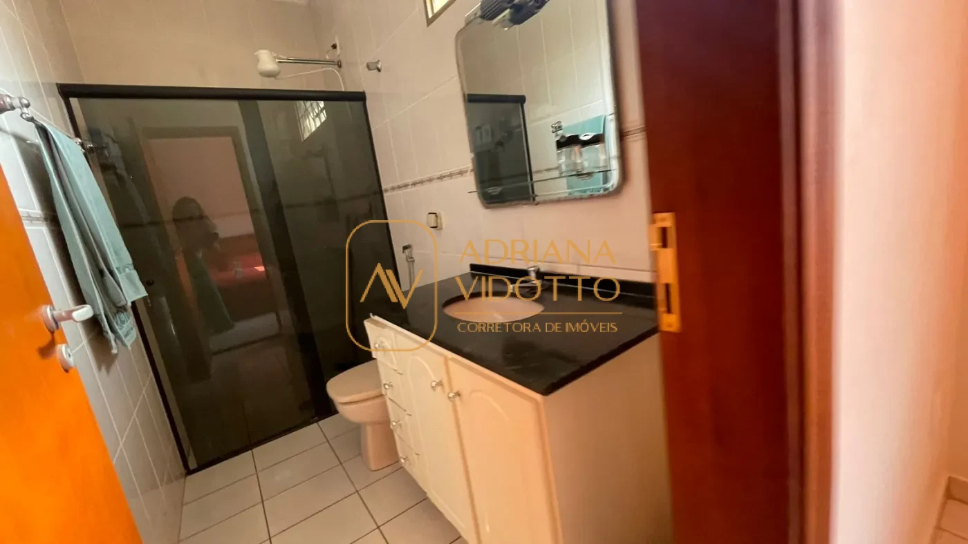 Imagem de Casa à Venda no Condomínio Flamboyants com 3 quartos, sendo 1 suíte e churrasqueira