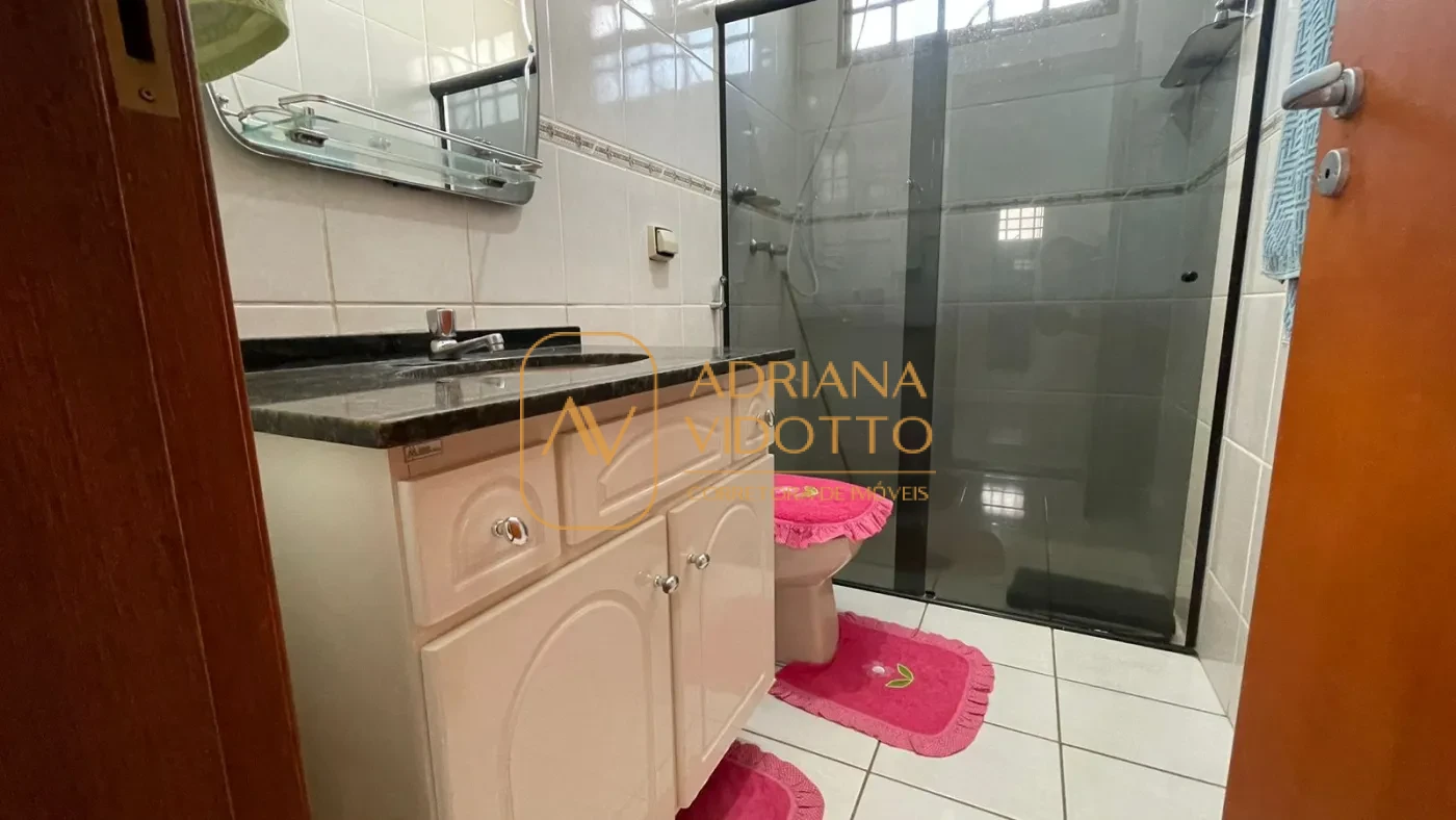 Imagem de Casa à Venda no Condomínio Flamboyants com 3 quartos, sendo 1 suíte e churrasqueira