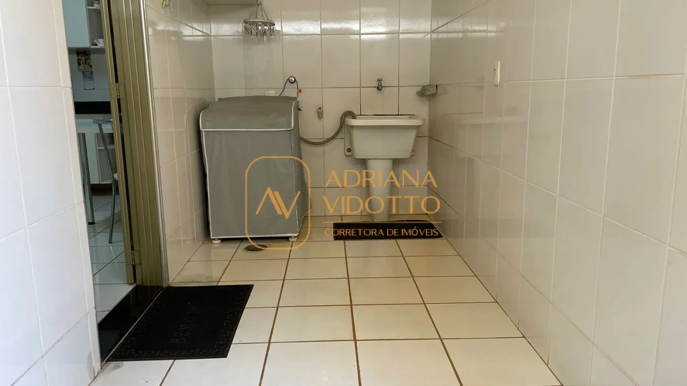 Imagem de Casa à Venda no Condomínio Flamboyants com 3 quartos, sendo 1 suíte e churrasqueira