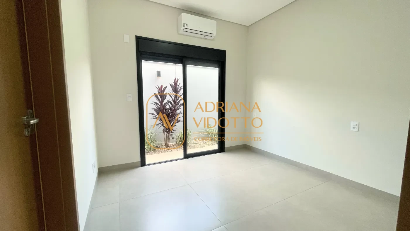 Imagem de CASA EM VILLAGE DAMHA COM 3 SUÍTES, ÁREA GOURMET E ESCRITÓRIO