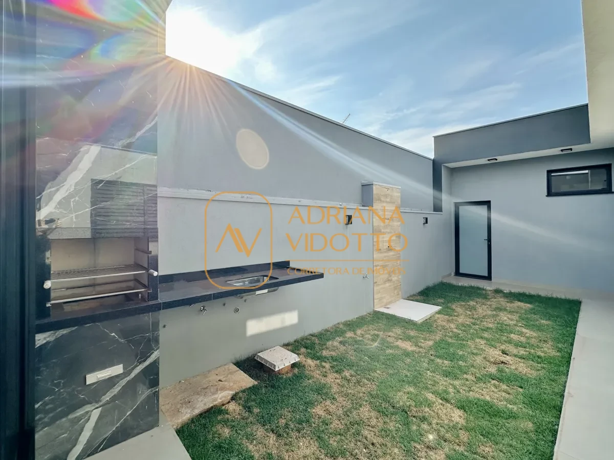 Imagem de CASA NOVA NO CONDOMÍNIO ATLANTA COM 3 QUARTOS SENDO 1 SUÍTES, ESCRITÓRIO E QUINTAL.