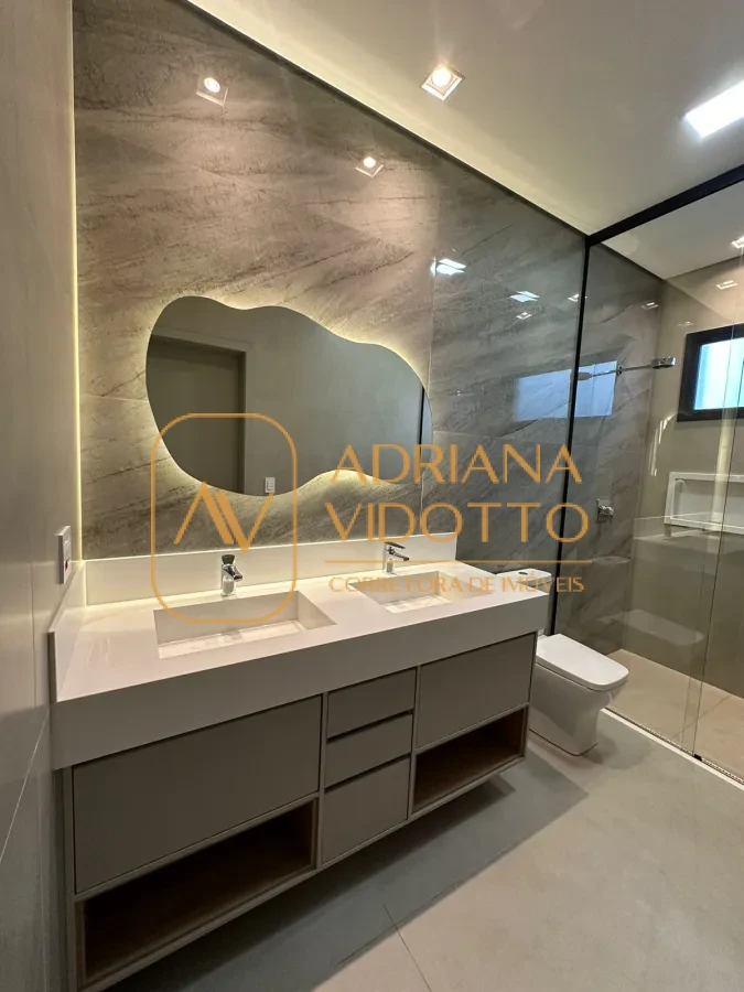 Imagem de CASA ALTO PADRÃO CONDOMÍNIO RESIDENCIAL PARQUE DAMHA COM 3 SUÍTES, ÁREA GOURMET COM PISCINA AQUECIDA