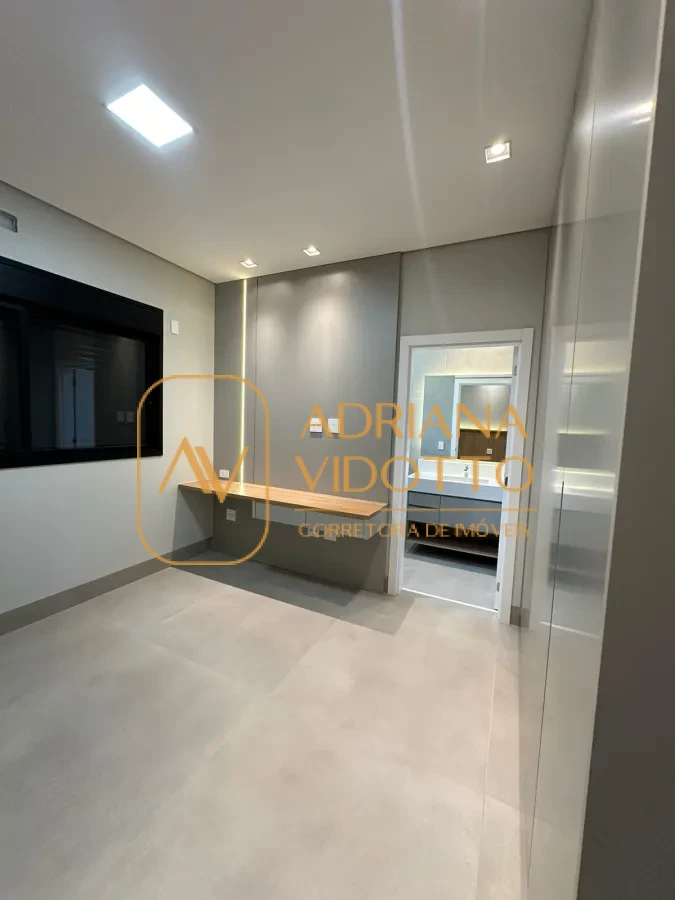 Imagem de CASA ALTO PADRÃO CONDOMÍNIO RESIDENCIAL PARQUE DAMHA COM 3 SUÍTES, ÁREA GOURMET COM PISCINA AQUECIDA