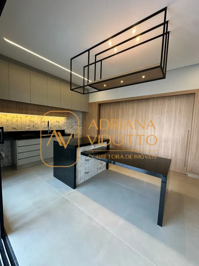 Imagem de CASA ALTO PADRÃO CONDOMÍNIO RESIDENCIAL PARQUE DAMHA COM 3 SUÍTES, ÁREA GOURMET COM PISCINA AQUECIDA