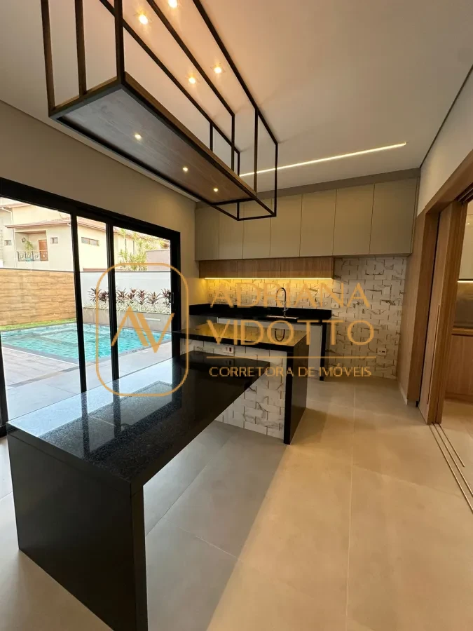 Imagem de CASA ALTO PADRÃO CONDOMÍNIO RESIDENCIAL PARQUE DAMHA COM 3 SUÍTES, ÁREA GOURMET COM PISCINA AQUECIDA