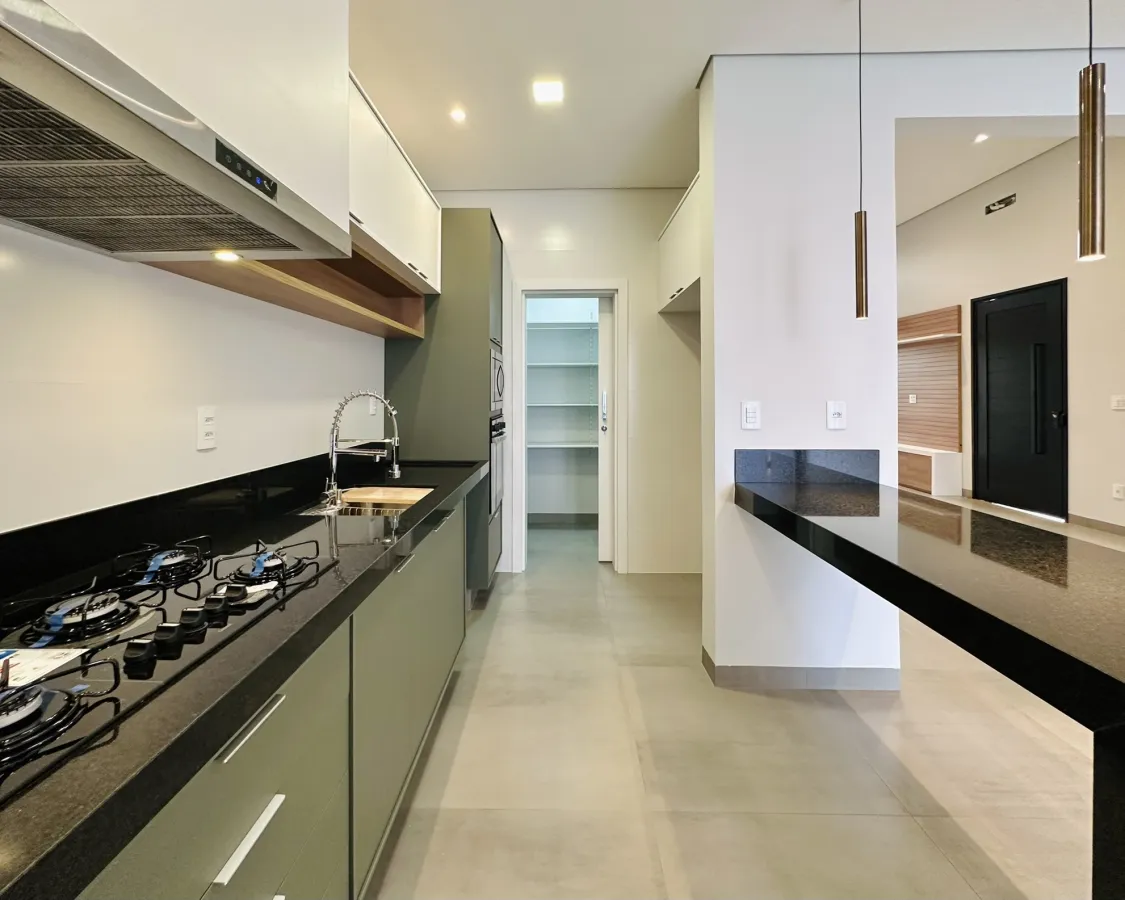 Imagem de Lindíssima casa de condomínio a venda -  Village Damha III, 3 suítes, piscina e escritório em Araraquara