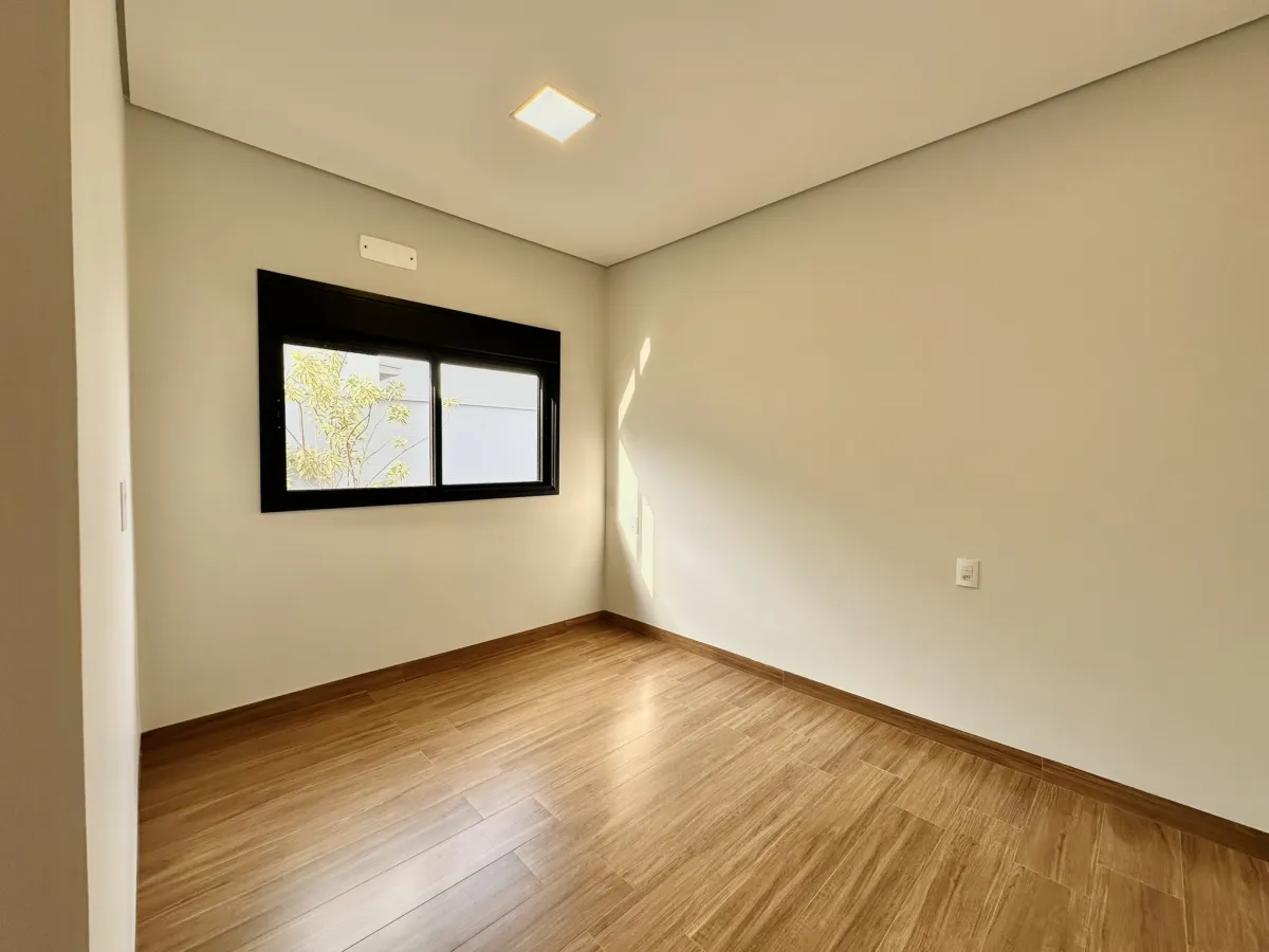 Imagem de Lindíssima casa de condomínio a venda -  Village Damha III, 3 suítes, piscina e escritório em Araraquara