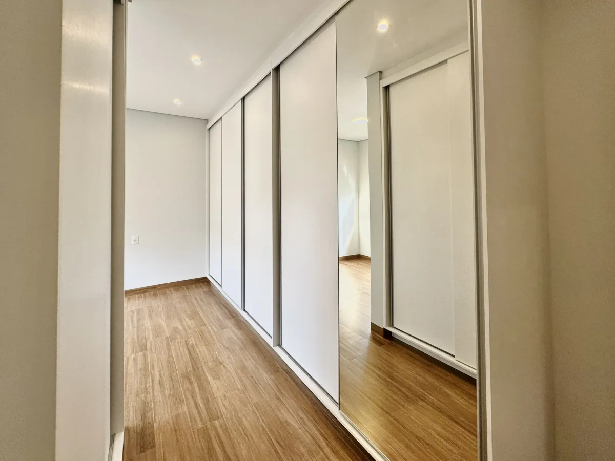 Imagem de Lindíssima casa de condomínio a venda -  Village Damha III, 3 suítes, piscina e escritório em Araraquara