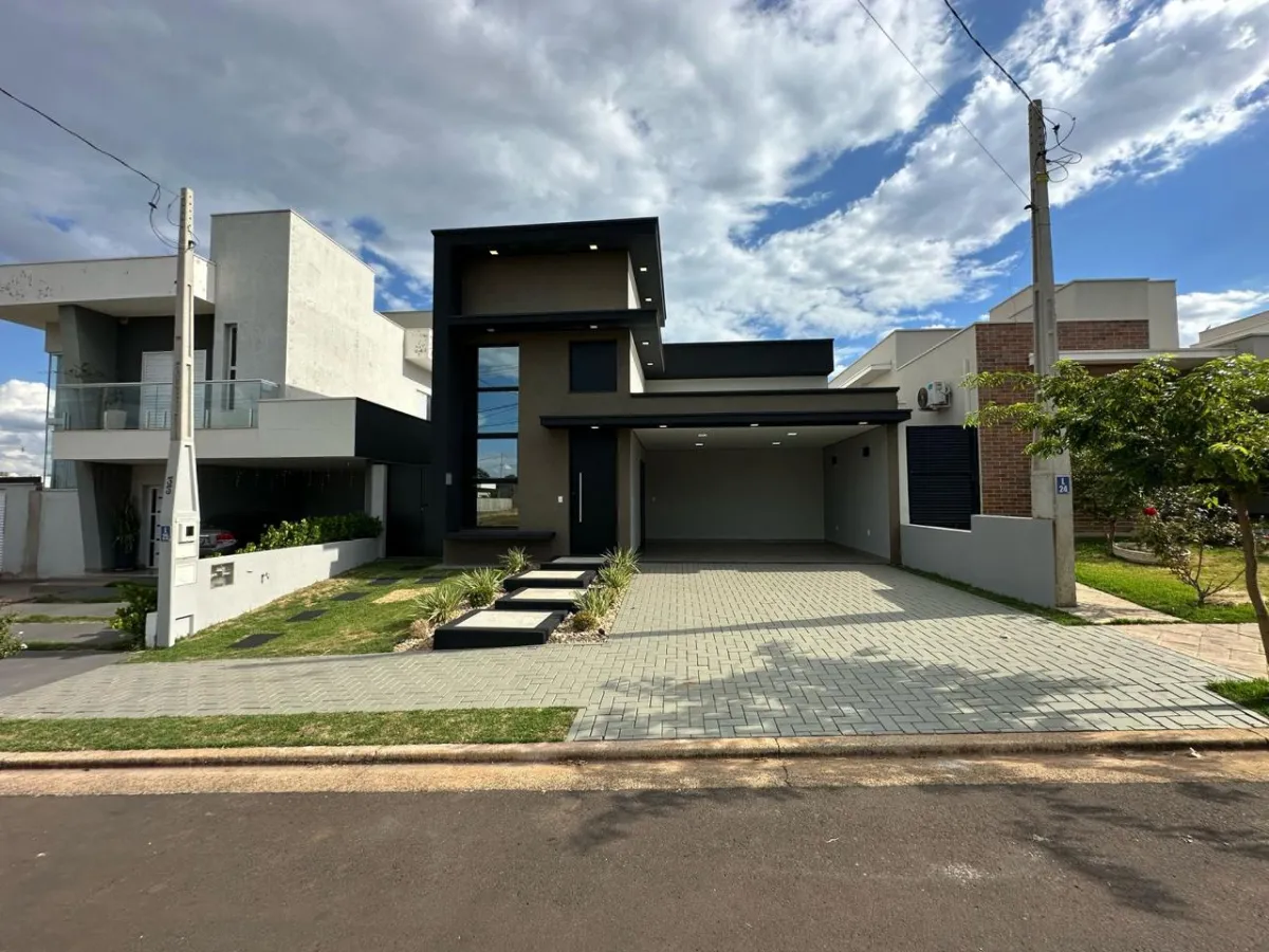 Imagem de CASA NOVA NO CONDOMÍNIO VILLAGE DAMHA III COM 3 SUITES E ÁREA GOURMET