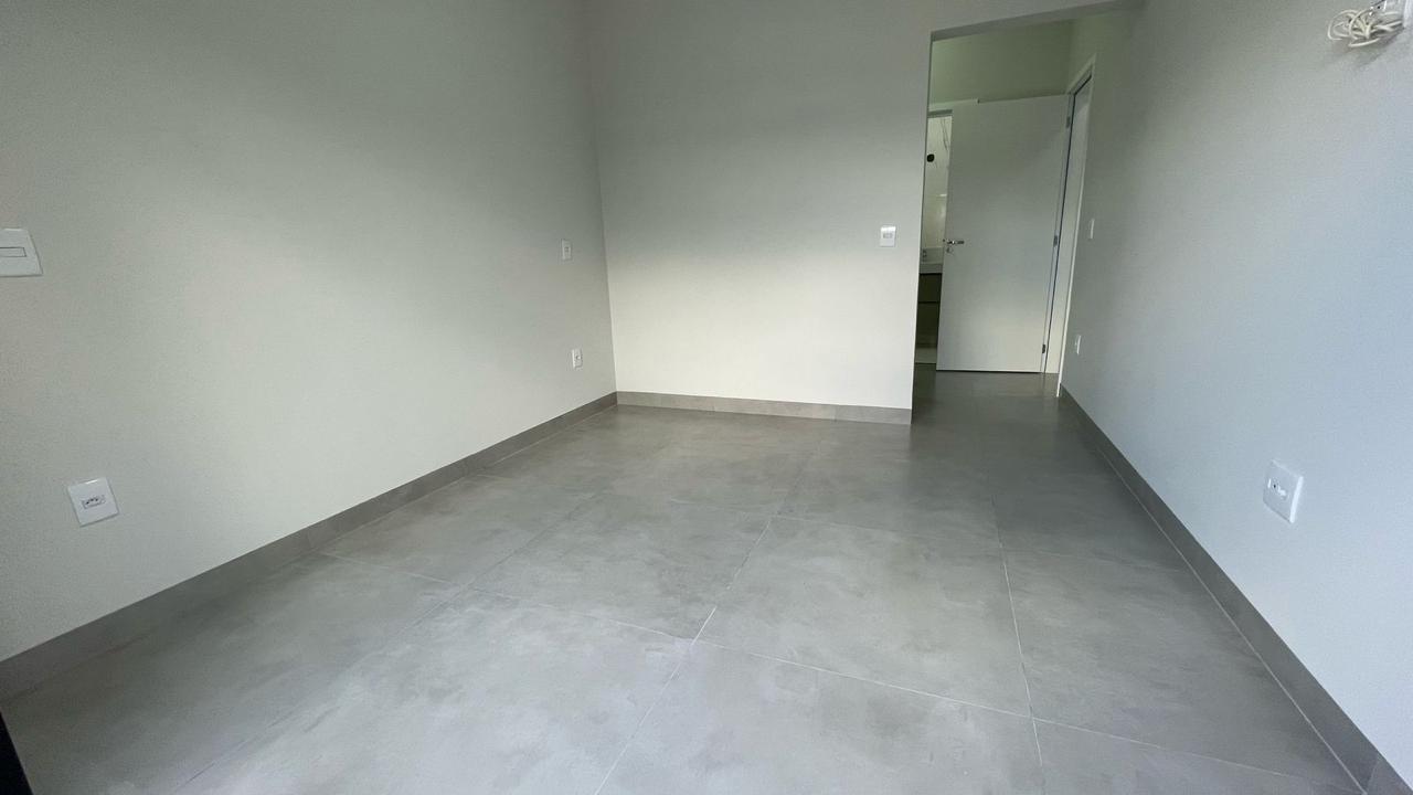 Imagem de CASA NOVA NO CONDOMÍNIO VILLAGE DAMHA III COM 3 SUITES E ÁREA GOURMET