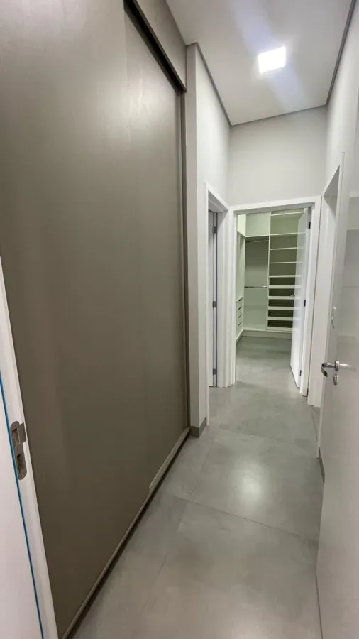 Imagem de CASA NOVA NO CONDOMÍNIO VILLAGE DAMHA III COM 3 SUITES E ÁREA GOURMET