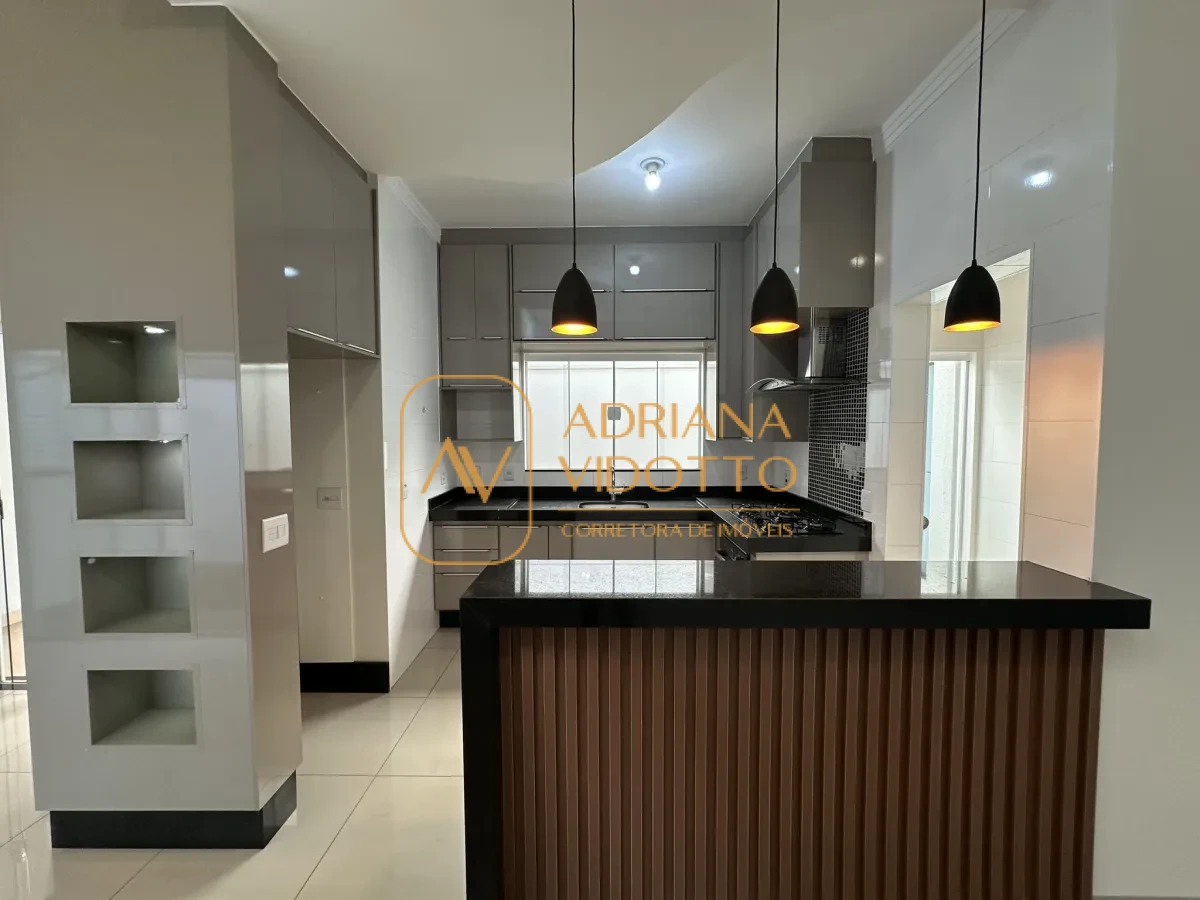 Imagem de CASA A VENDA  EM CONDOMÍNIO PARQUE ATLANTA COM 3 QUARTOS SENDO 1 SUÍTE E ESCRITÓRIO